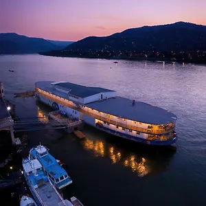 3* Bateau-hôtel Aquamarina