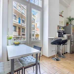  Homestay Gellerico At Deak Square