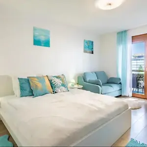 Aurora Apartman