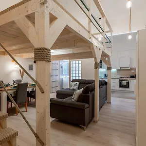  Apartment Goldcentral Danube-private Terrace-convenient Location